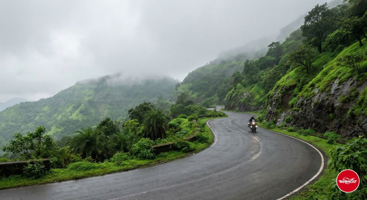 Scenic Pune to Lonavala ghat road for weekend bike trip
